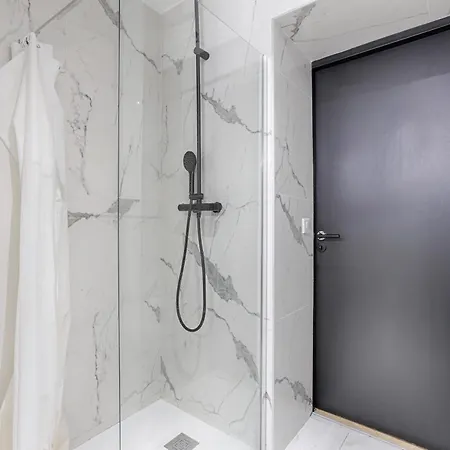 Sublime Mogador Apartment Paris